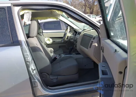 2010 Ford Escape Xlt z USA, uszkodzony, nr VIN 1FMCU9D74AKB01363